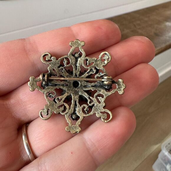 Vintage Red and Pink Rhinestone Floral Flower Brooch Pin - Picture 2 of 2